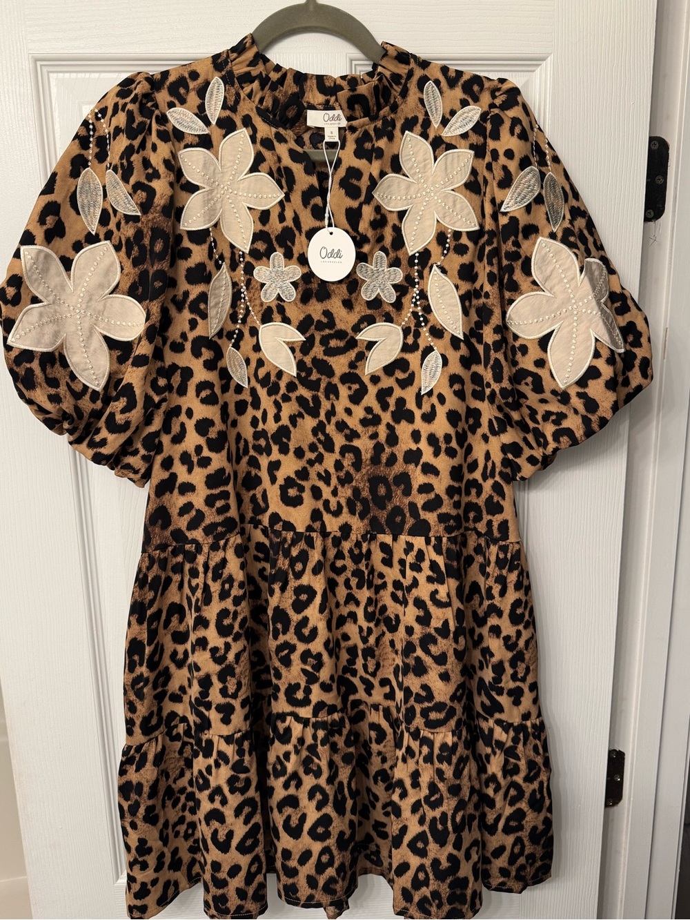 NWT Piper and Scoot Leopard Print Tiered Dress with Floral Appliqué - Picture 3 of 4